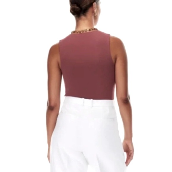 aritzia babaton contour muscle tank in rose (pink/mauve) - Picture 2 of 7